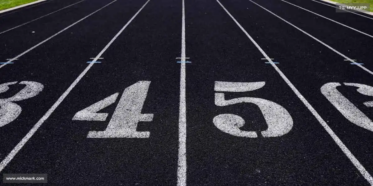 <strong>星空电竞</strong>🏊‍♀️纵身一跃，拥抱自由 —— 水里的每一个划动，都是对生活的热爱！